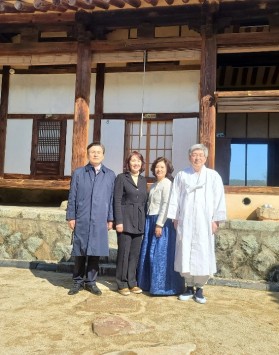 황교안 전 국무총리 내외분 방문